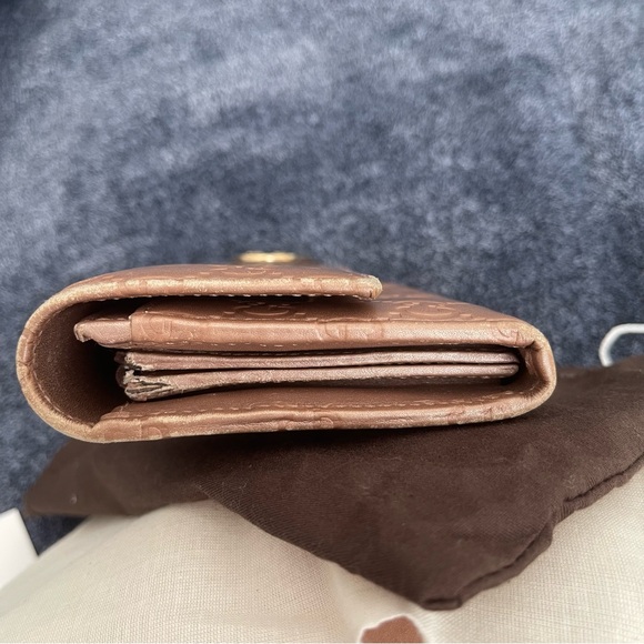 GUCCI Pink Guccissima Long Wallet with Gold Interlocking Heart Accent - Picture 12 of 12